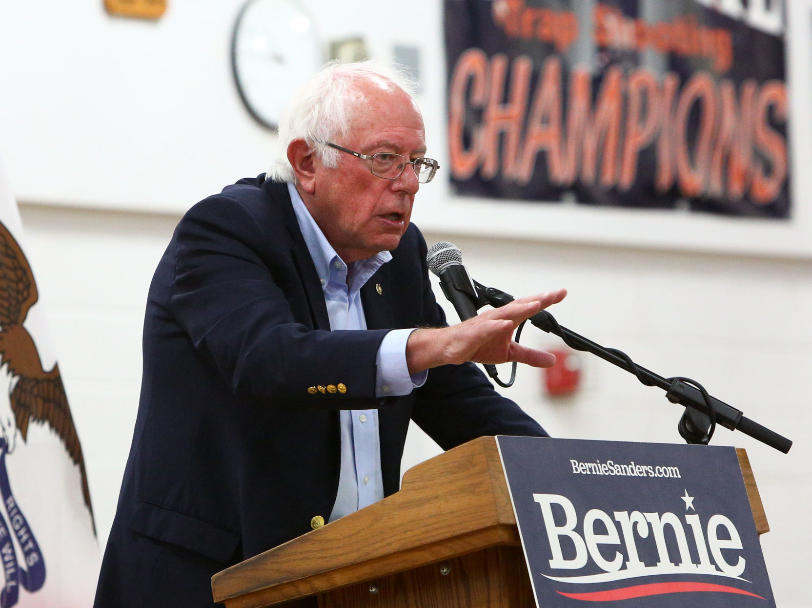 Bernie Sanders at Northwood-Kensett School 09-23-2019 (4).jpg